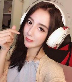 美女主播被问内裤颜色,美女主播现场回应，网友炸锅！